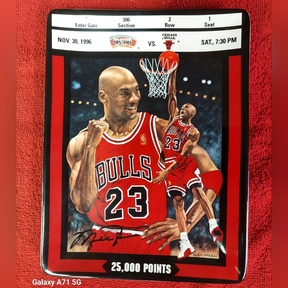 Michael Jordan '25,000 Points' Commemorative Plate